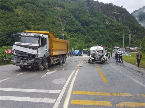 G­i­r­e­s­u­n­­d­a­ ­t­r­a­f­i­k­ ­k­a­z­a­s­ı­:­ ­2­ ­ö­l­ü­,­ ­1­ ­y­a­r­a­l­ı­ ­-­ ­Y­a­ş­a­m­ ­H­a­b­e­r­l­e­r­i­